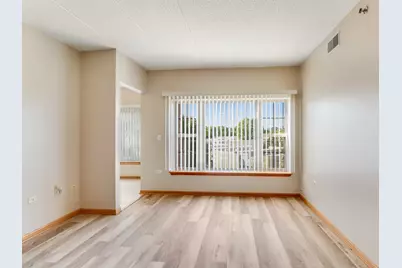 1200 S Prospect Avenue #303, Elmhurst, IL 60126 - Photo 3