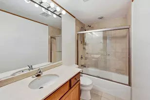 917 W Lakeside Pl, Chicago, IL 60640 - Photo 25