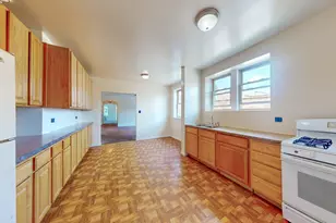 6531 N Francisco Ave, Chicago, IL 60645 - Photo 9