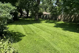 9528 S Brandt Ave, Oak Lawn, IL 60453 - Photo 11
