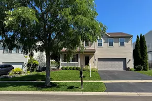 450 Montauk Ln, Pingree Grove, IL 60140 - Photo 3