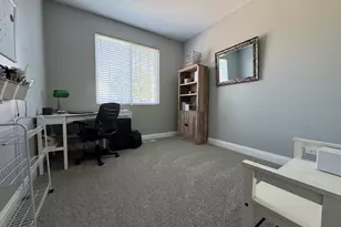 450 Montauk Ln, Pingree Grove, IL 60140 - Photo 11