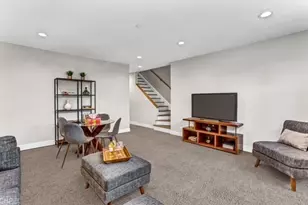 2536 N 72nd Ct, Elmwood Park, IL 60707 - Photo 13