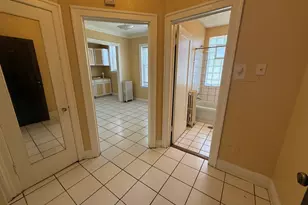 2140 S Gunderson Ave, Berwyn, IL 60402 - Photo 7
