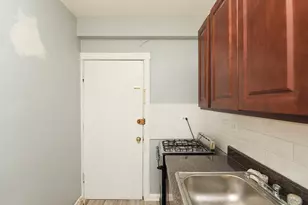 4602 N Beacon St, Chicago, IL 60640 - Photo 3