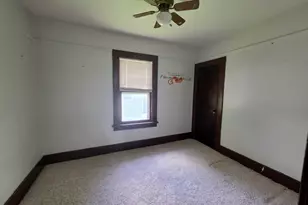 906 S Galena Ave, Dixon, IL 61021 - Photo 17