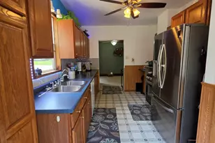 906 S Galena Ave, Dixon, IL 61021 - Photo 9