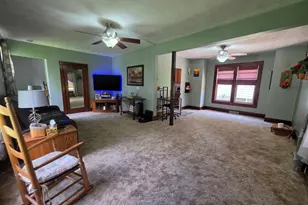 906 S Galena Ave, Dixon, IL 61021 - Photo 7