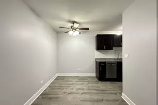 4616 N Beacon St, Chicago, IL 60640 - Photo 9