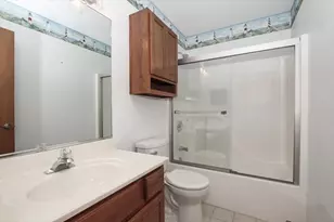 2039 Belvidere Line Dr, Elgin, IL 60123 - Photo 15