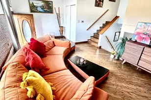 352 Dover Ln, Des Plaines, IL 60018 - Photo 5
