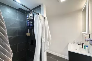 1933 W Grand Ave, Chicago, IL 60622 - Photo 19