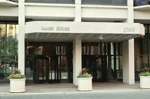 1560 N Sandburg Terrace, Chicago, IL 60610 - Photo 1