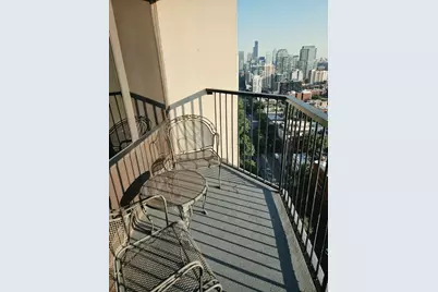 1560 N Sandburg Terrace #2901J, Chicago, IL 60610 - Photo 9