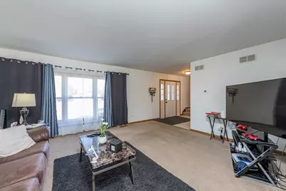 514 Judith Court, Winthrop Harbor, IL 60096 - Photo 7