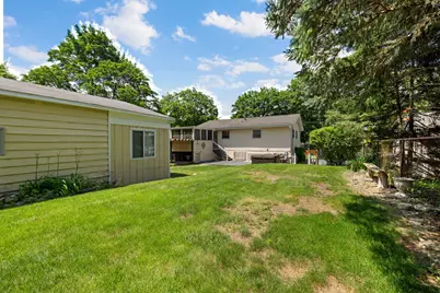 745 Sunbury Road, South Elgin, IL 60177 - Photo 33