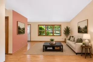 640 Lilac Dr, Algonquin, IL 60102 - Photo 3