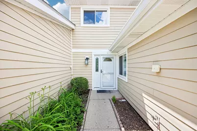 1124 E Potomac Lane #1124, Palatine, IL 60074 - Photo 3