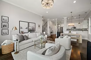 3010 N Sheffield Ave, Chicago, IL 60657 - Photo 5