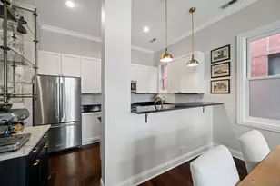 3010 N Sheffield Ave, Chicago, IL 60657 - Photo 9