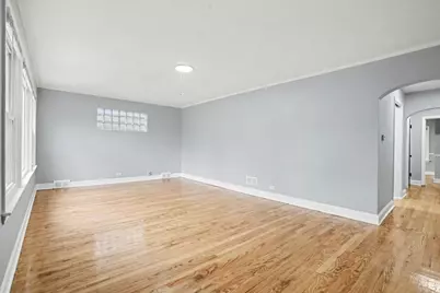 326 W 107th Place, Chicago, IL 60628 - Photo 3