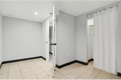326 W 107th Place, Chicago, IL 60628 - Photo 9