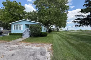 1 Apple Ln, Bourbonnais, IL 60914 - Photo 5
