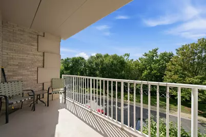 1761 Pavilion Way #301, Park Ridge, IL 60068 - Photo 9