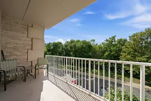 [Address not provided], Park Ridge, IL 60068 - Photo 9