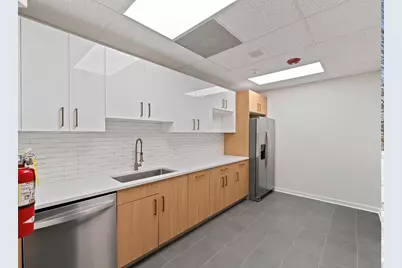 715 E Irving Park Road, Roselle, IL 60172 - Photo 11