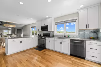 10505 Coyne Station Road, Huntley, IL 60142 - Photo 11