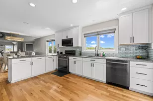 10505 Coyne Station Rd, Huntley, IL 60142 - Photo 11