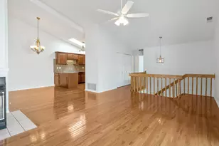 450 Bridle Trail, Wheeling, IL 60090 - Photo 5