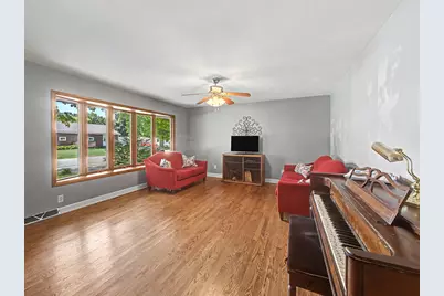 120 W Eisenhower Street, Waterman, IL 60556 - Photo 5