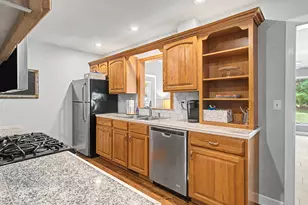 120 W Eisenhower St, Waterman, IL 60556 - Photo 9