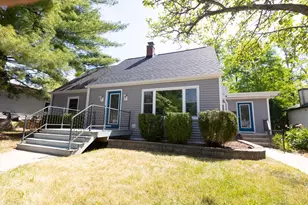 305 Glenice Pkwy, Fox River Grove, IL 60021 - Photo 1