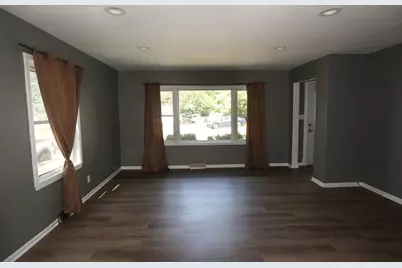 305 Glenice Parkway, Fox River Grove, IL 60021 - Photo 5