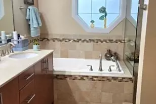 346 Kresswood Dr, West Chicago, IL 60185 - Photo 9