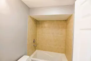 1305 Bamburg Ct, Hanover Park, IL 60133 - Photo 15