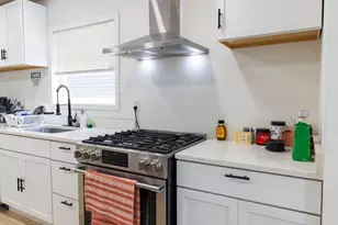 1904 Ezra Ave, Zion, IL 60099 - Photo 11