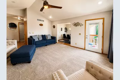 423 Cross Plains Road, Rockford, IL 61107 - Photo 7