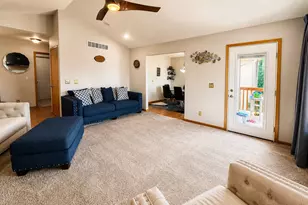 423 Cross Plains Rd, Rockford, IL 61107 - Photo 7