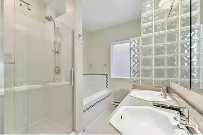 2215 W Arthur Avenue, Chicago, IL 60645 - Photo 29