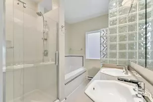 2215 W Arthur Ave, Chicago, IL 60645 - Photo 29