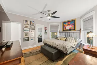 2215 W Arthur Avenue, Chicago, IL 60645 - Photo 11