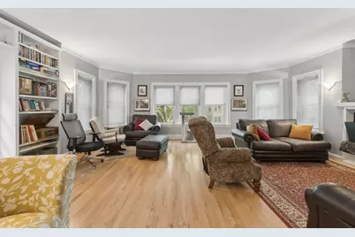 2215 W Arthur Avenue, Chicago, IL 60645 - Photo 21