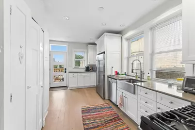 2215 W Arthur Avenue, Chicago, IL 60645 - Photo 31