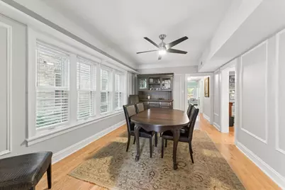 2215 W Arthur Avenue, Chicago, IL 60645 - Photo 5