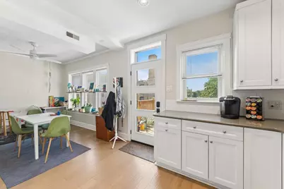2215 W Arthur Avenue, Chicago, IL 60645 - Photo 33