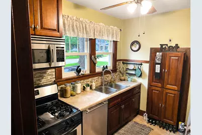 621 Lincoln Avenue, Elgin, IL 60120 - Photo 7